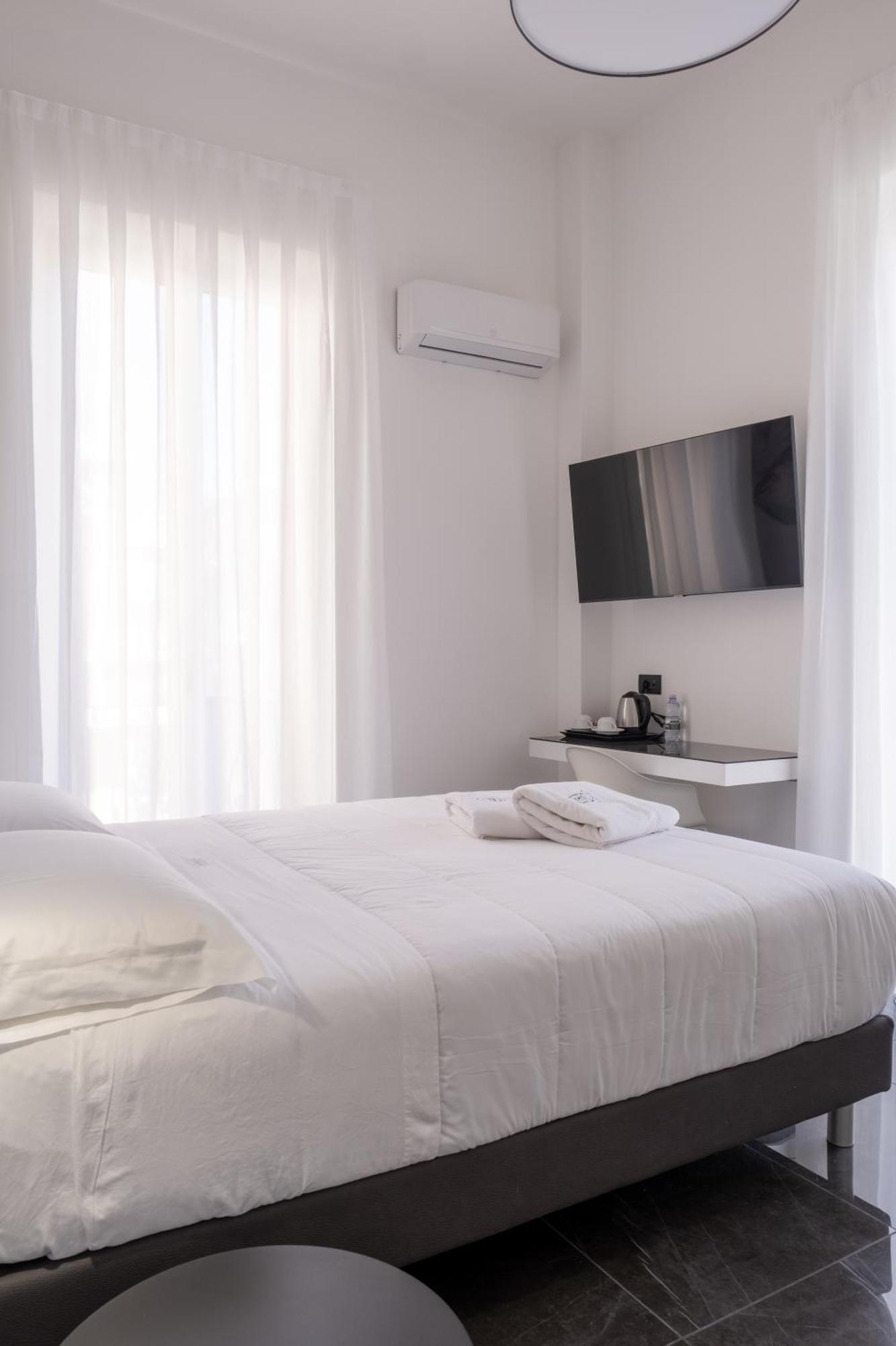 Domea Superior Rooms Bed And Breakfast 레조디칼라브리아 외부 사진